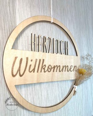 Holz-Türkranz „Herzlich Willkommen“ – natürlicher Willkommensgruß